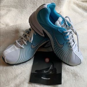 Women’s Nike Torch 5 Maxair White / Blue NWOT 7.5